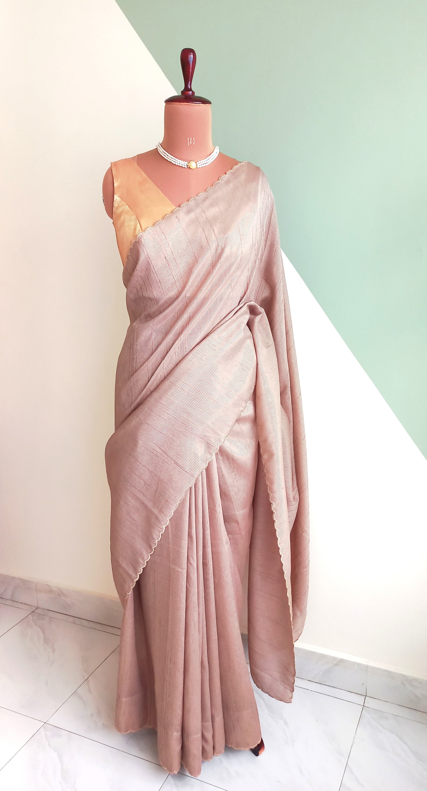 Grey Scallop Saree