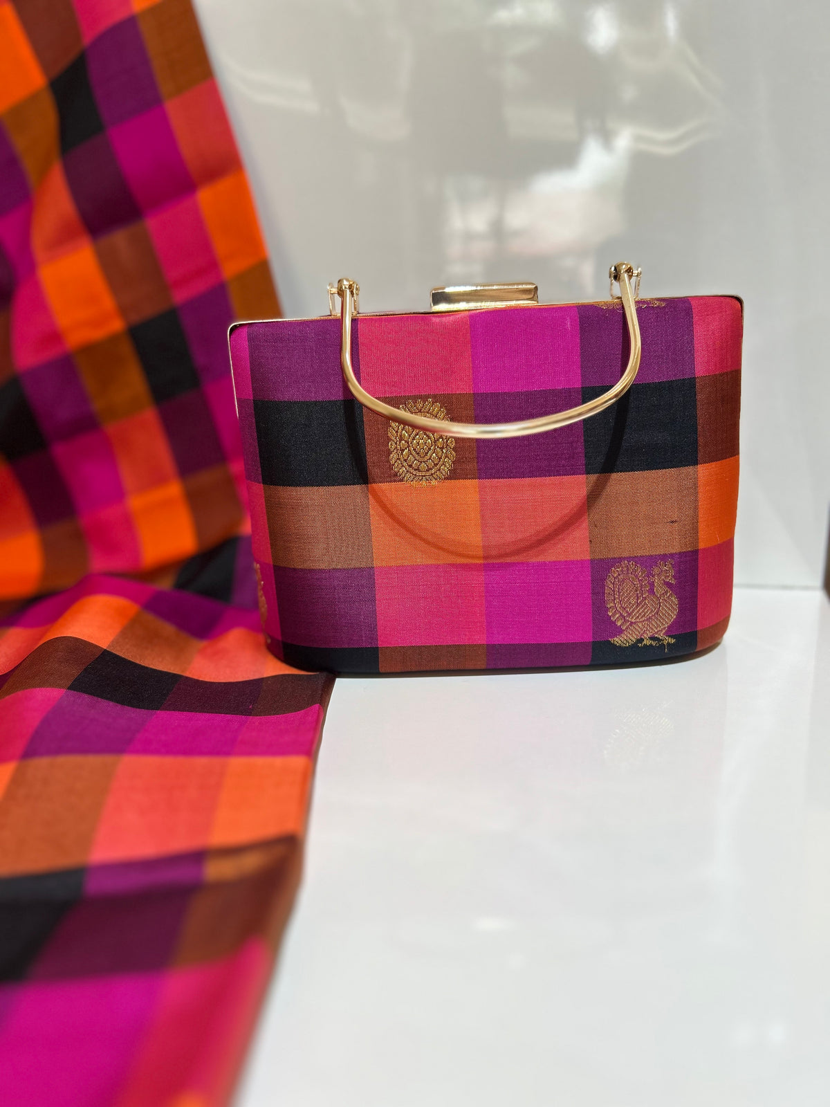 Black Palam Pazhamum Pure Kanchi silk Checks Clutch with Motifs