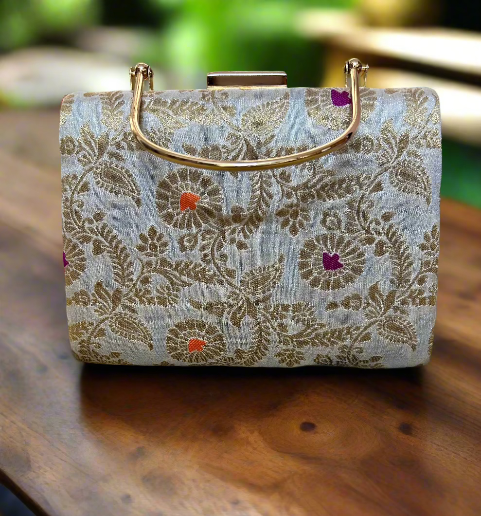 Cream Brocade Clutch-Alankrutha