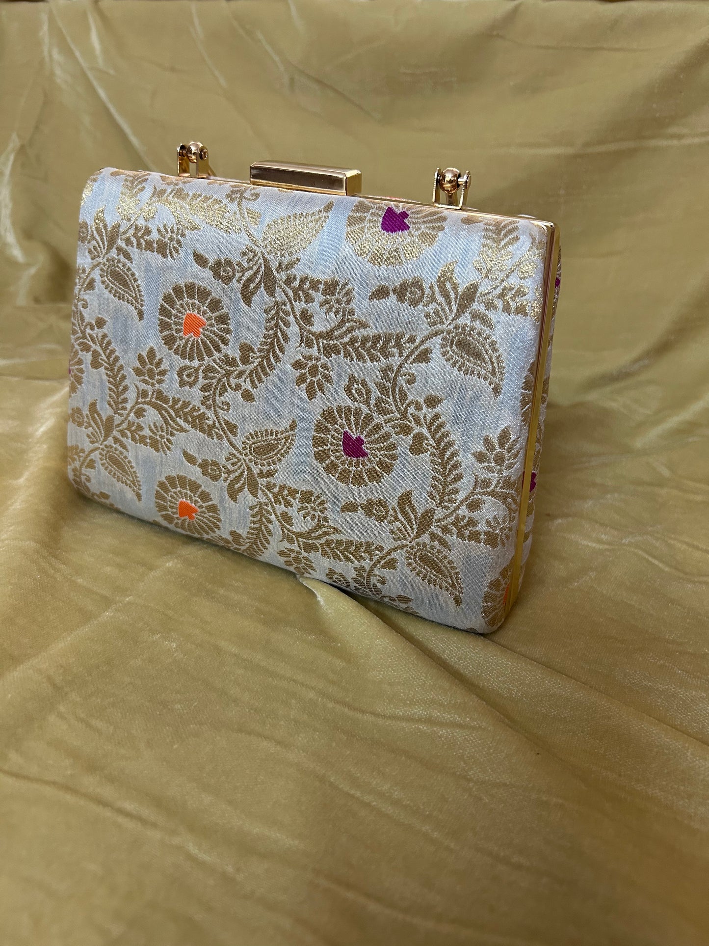 brocade clutch-Alankrutha