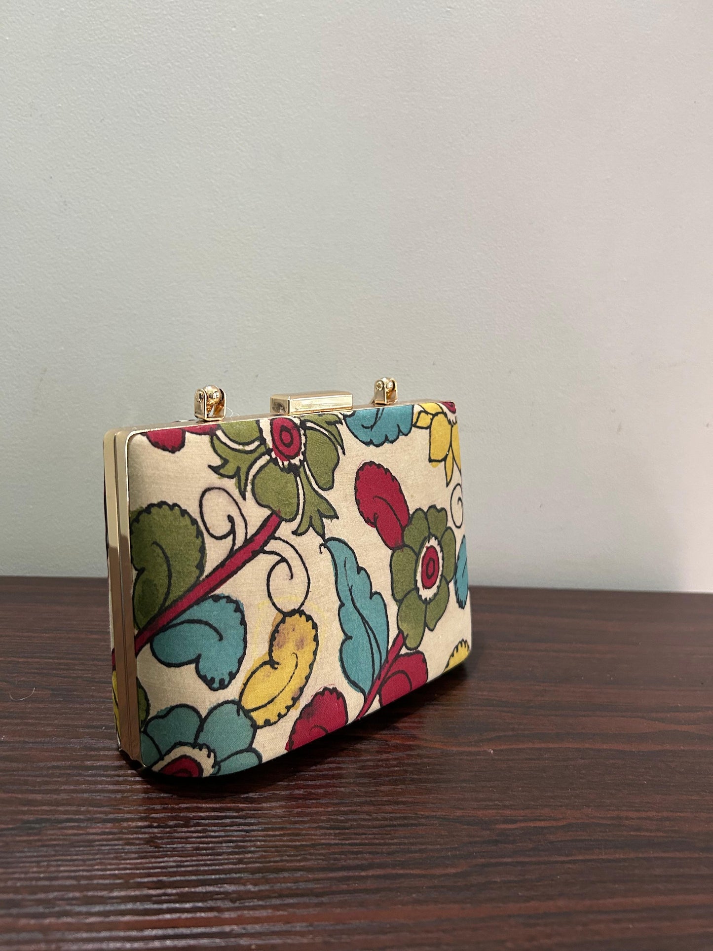 Handcrafted CLutch-Alankrutha