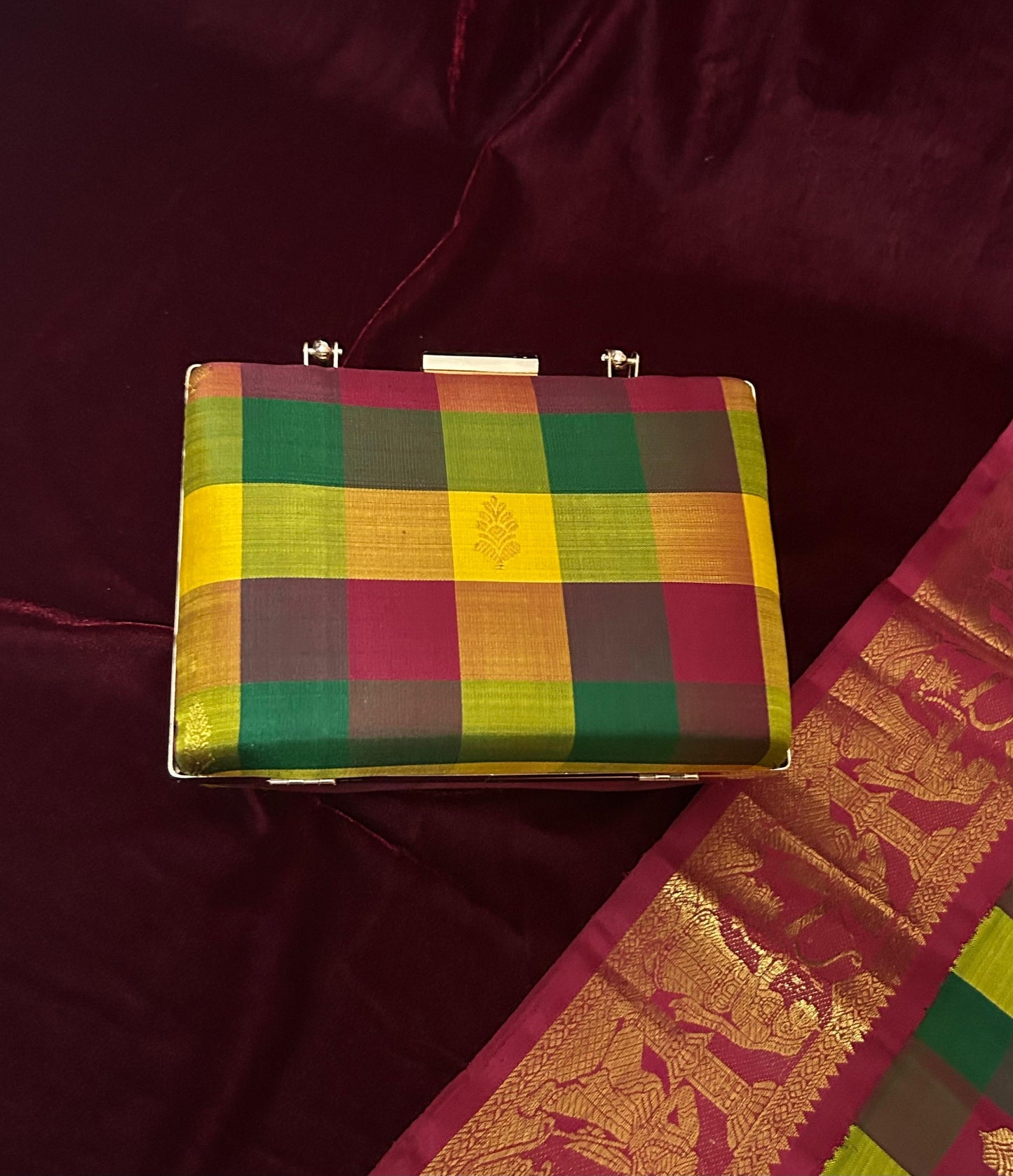 Palam silk Checks Clutch