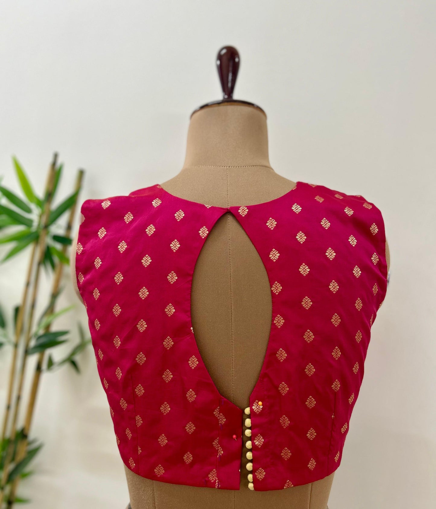 Sleeveless Silk Blouse/croptop