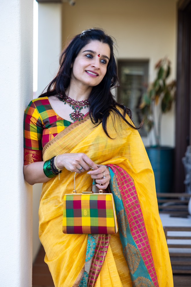 Palam silk Checks Clutch