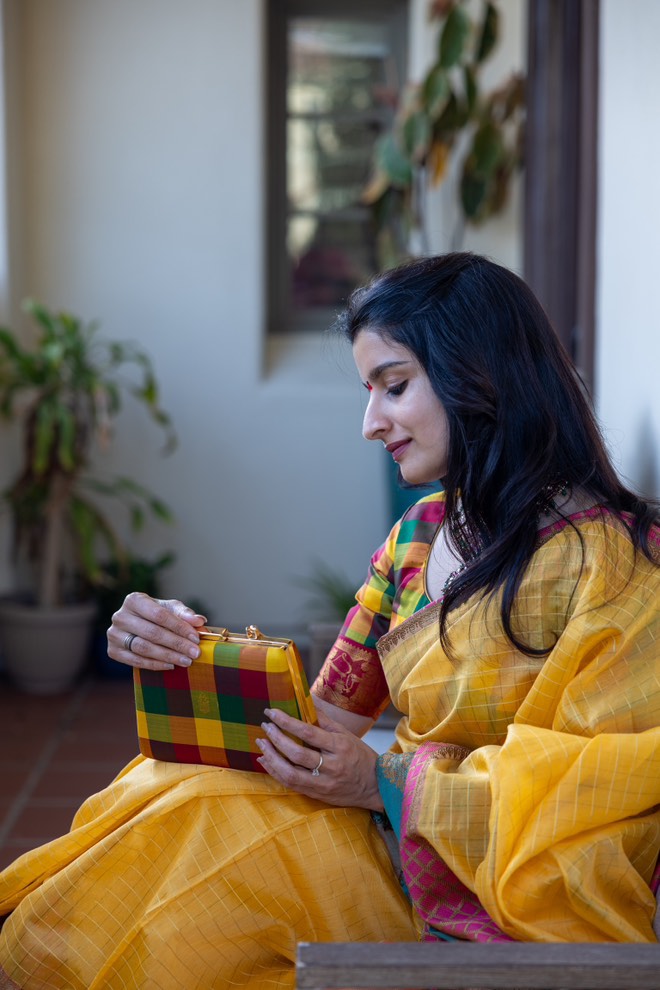 Palam silk Checks Clutch