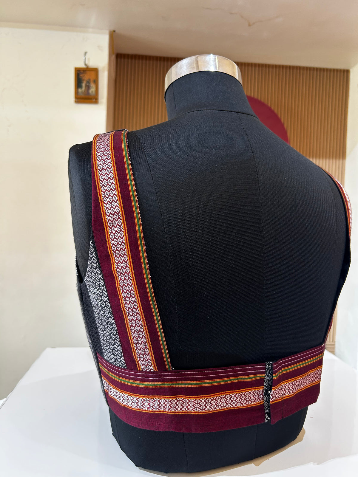 Black Sleeveless Boat Neck Ilkal Blouse
