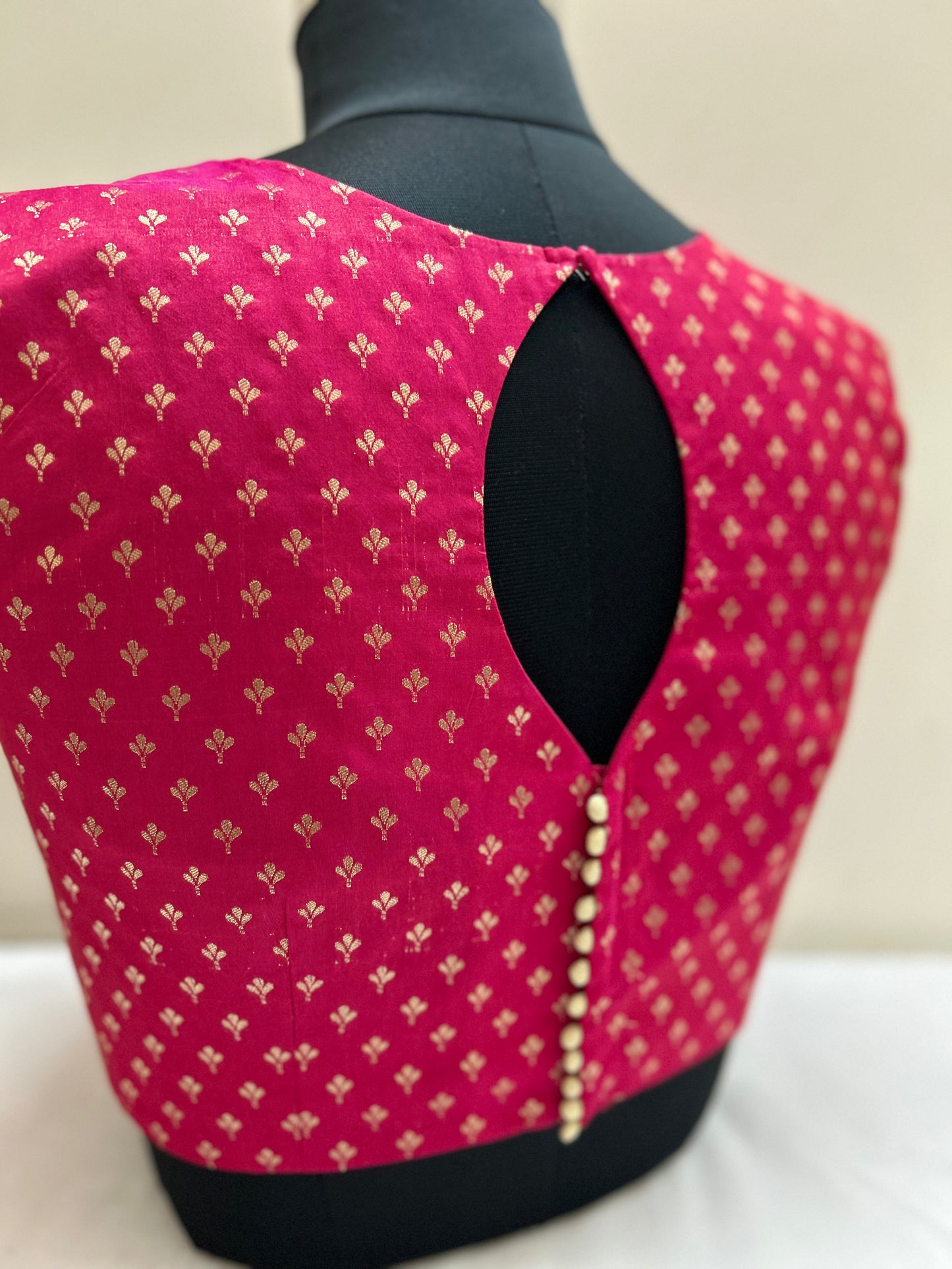 Sleeveless Silk Blouse/croptop