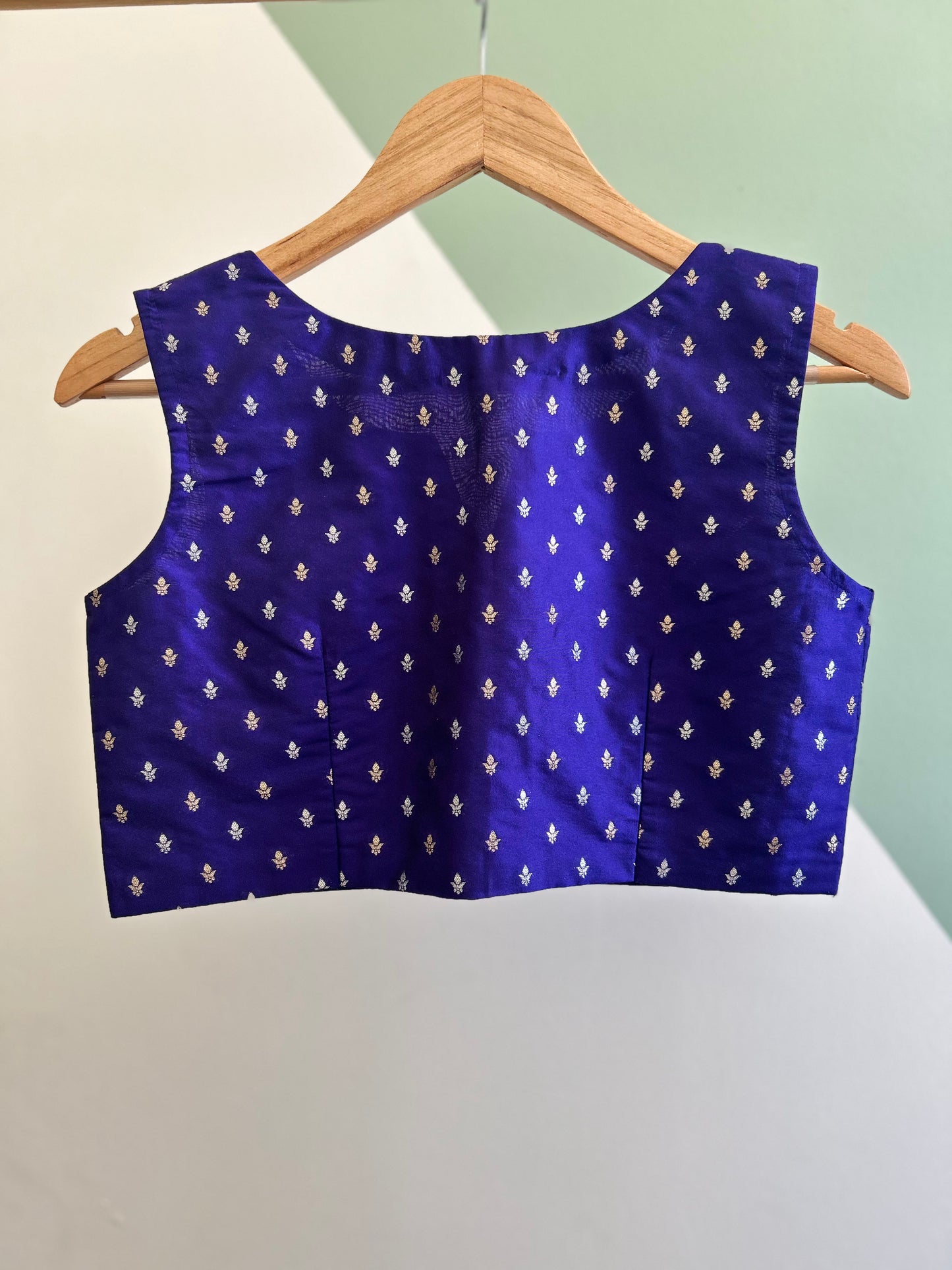 Brocade sona roopa motifs sleeveless blouse