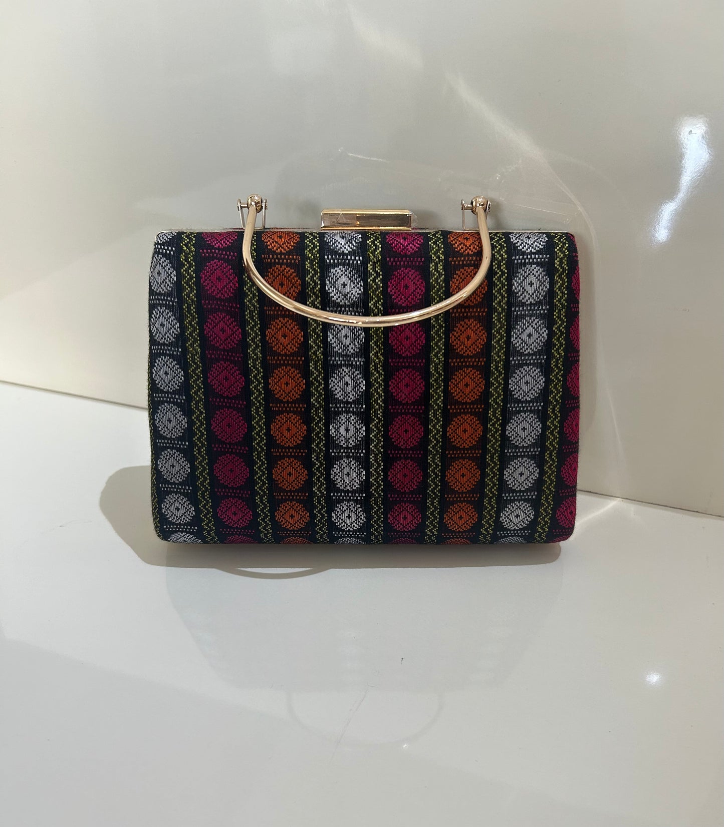 ilkal clutch -Alankrutha