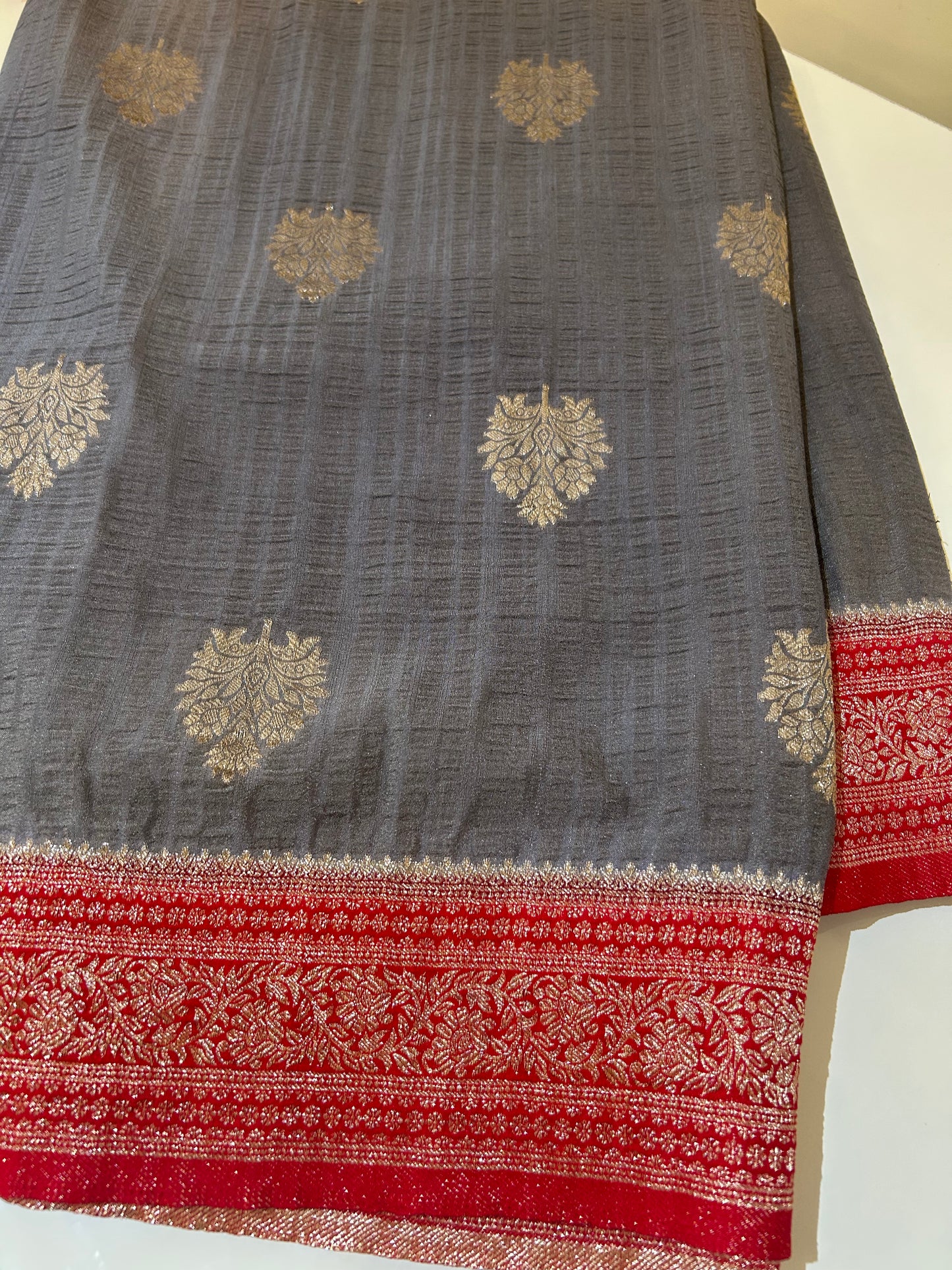 Banarasa Munga Silk Saree