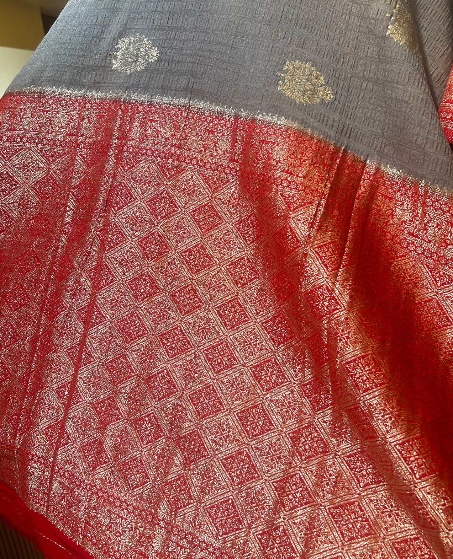 Banarasa Munga Silk Saree