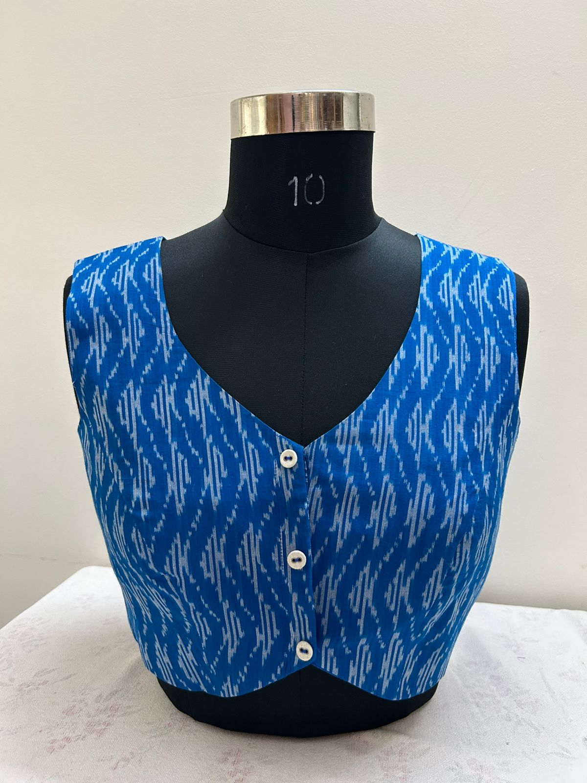 Ikkat Crop top -Alankrutha