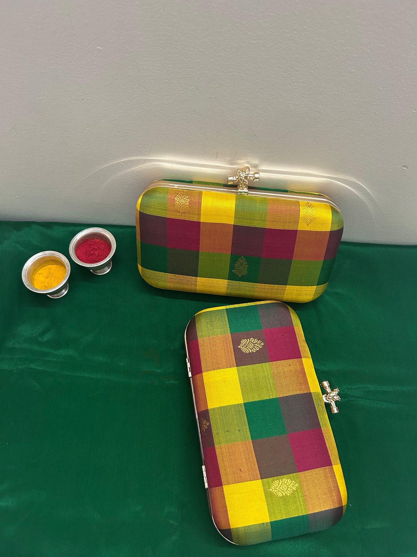 Palam Kanchi silk Checks Clutch