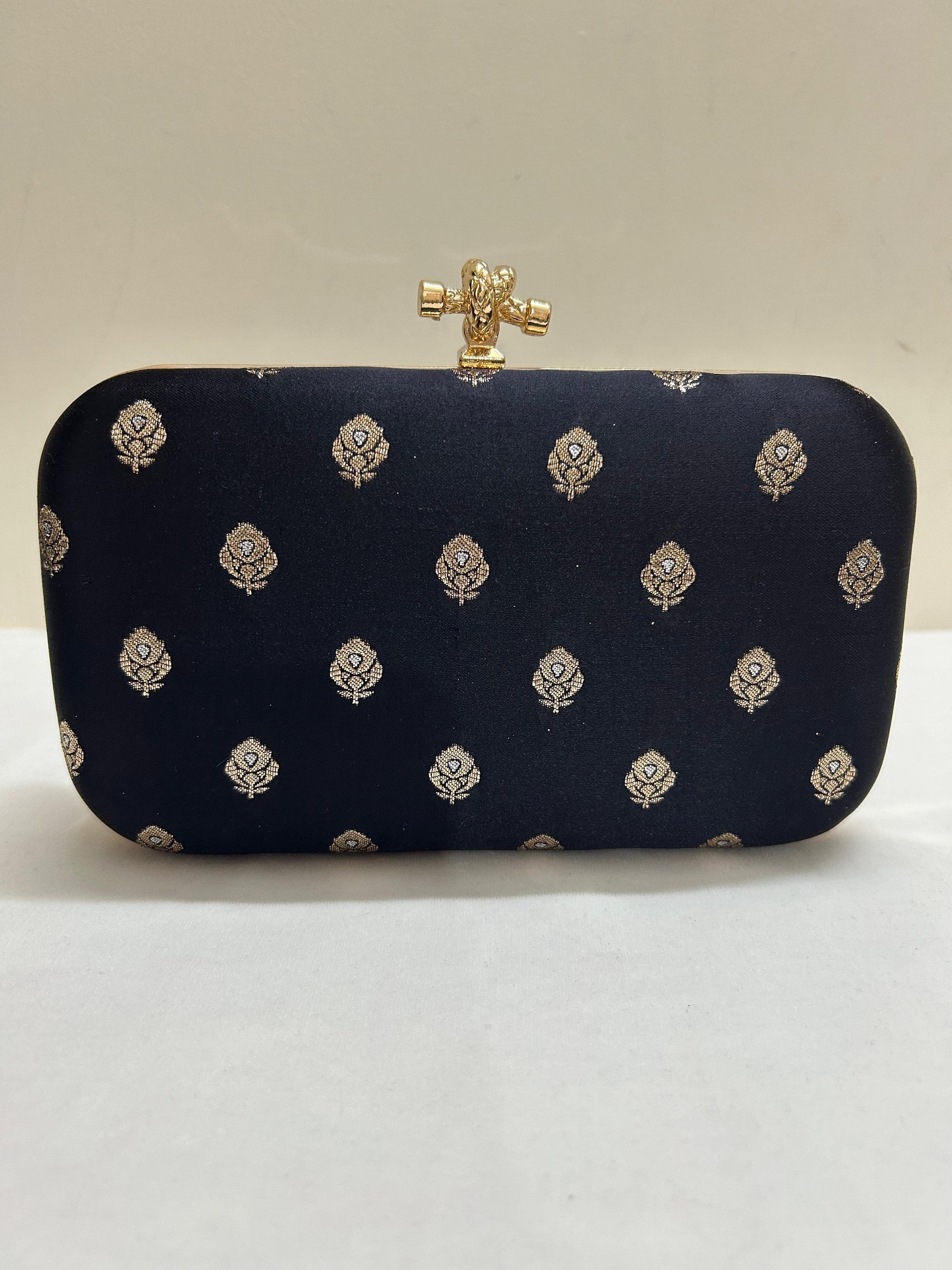 brocade clutch-Alankrutha