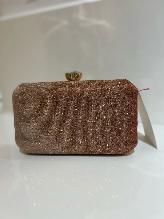 Gold clutch-Alankrutha