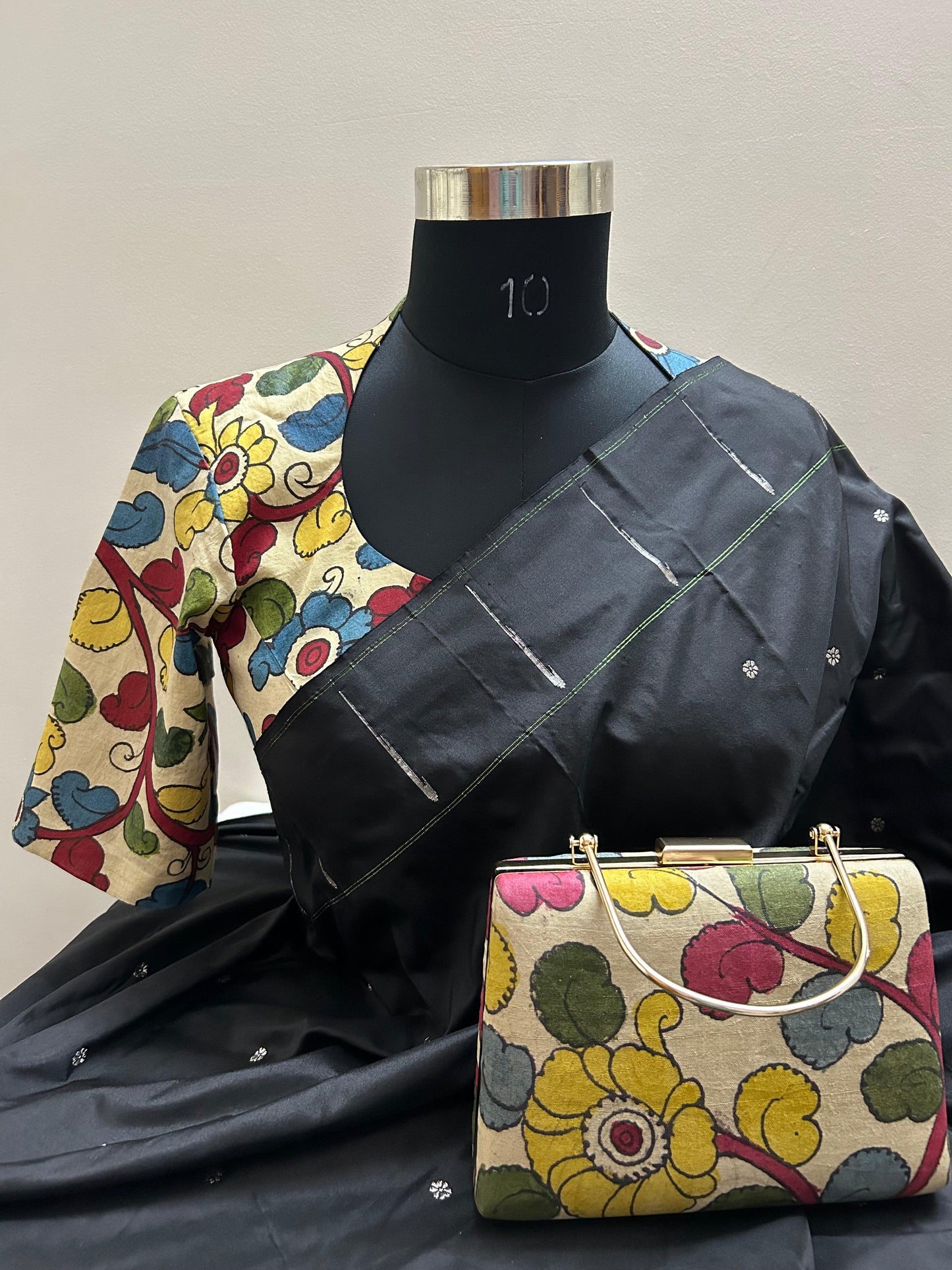 Pen Kalamkari Blouse & Clutch Combo