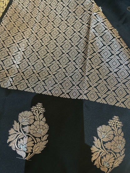 Semi Raw Mango Banaras saree with blouse fabric